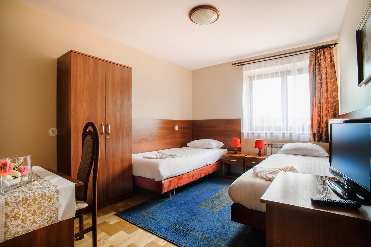 Hotel Galicja Ulanow Eksteriør billede